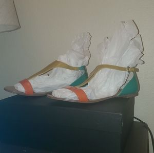 Piraya Color Block patent leather sandal